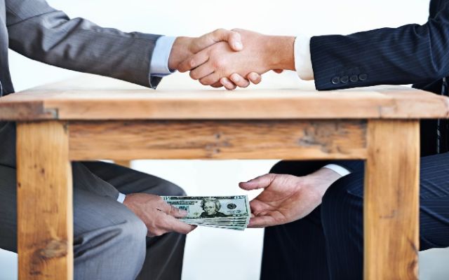 مارپیچ فساد-ناکارآمدی در صنعت بیمه /راهنمایی برای ناظر بیمه و حسابرسان مستقل