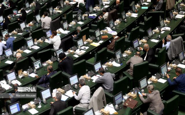 ترکیب شورای ملی تامین مالی مشخص شد /حضور رئیس کل بیمه مرکزی در شورای تامین