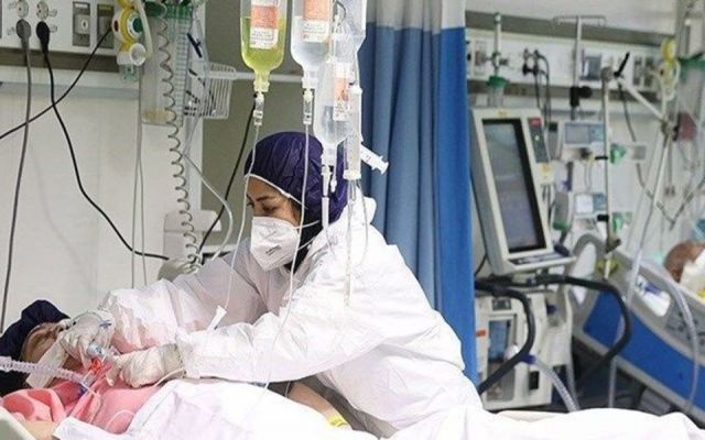 افزایش پرداختی از جیب بیماران/ پرداختی دولت به بیمه‌ها صدقه نیست