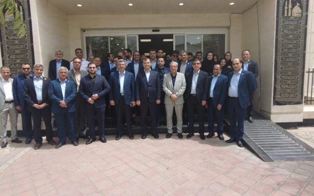 دیدار مدیرعامل بیمه البرز با پرسنل مجتمع خدمات بیمه ای رضوی