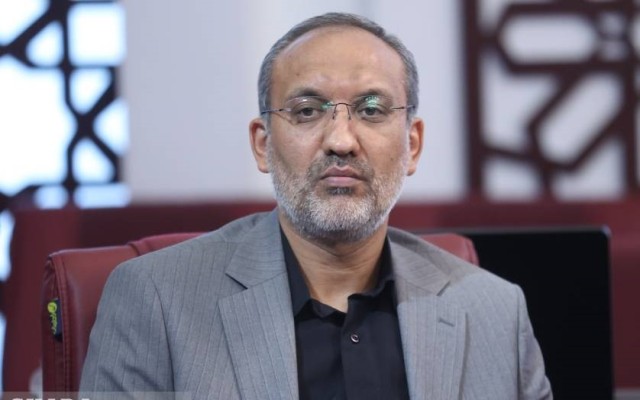 راه بهزادپور را با تفکر استاد هاشمی ادامه دهید