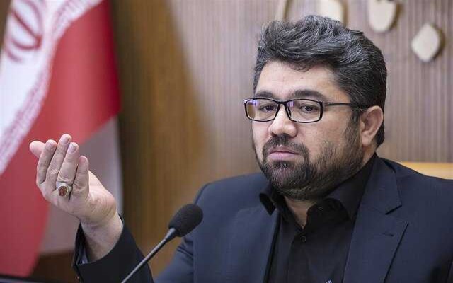 بدون استقراض از بانک، حقوق‌ها را پرداخت می‌کنیم/ پوشش بیمه‌ای۴۰۰ قلم دارو طی ۲ سال گذشته