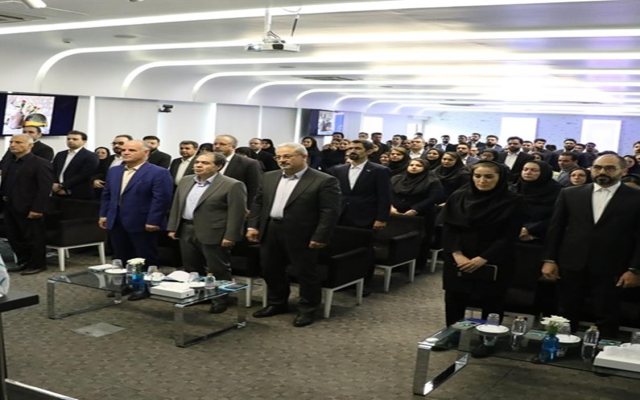 مدیرعامل بیمه دی؛ مشتری‌مداری، یکی از مهمترین مزایای رقابتی بیمه دی به شمار می‌رود