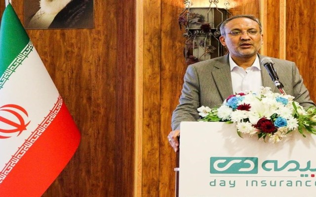 حرکت شتابان بیمه دی بر ریل پیشرفت