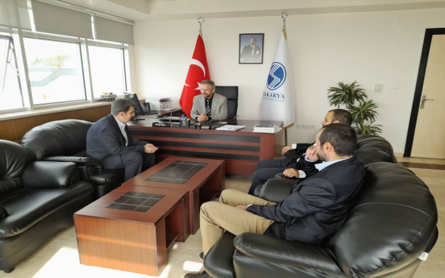 انعقاد تفاهم‌نامه همکاری میان پژوهشکده بیمه و دانشگاه بین‌المللی ساکاریای ترکیه