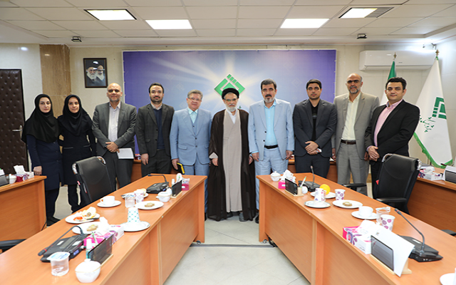 نشست مشترک پژوهشکده بیمه و دانشکده علوم اقتصادی و اداری دانشگاه قم