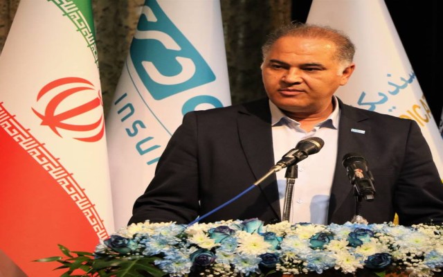 معاون‌مالی و اقتصادی بیمه دی، درهمایش "نخبگان صنعت بیمه در استان اردبیل" مطرح کرد: ایجاد توازن‌ و تناسب میان رشد صنایع و توسعه‌ی ضریب نفوذ بیمه، از طریق فرهنگ‌سازی و توسعه‌ی فروش بیمه‌های زندگی، امکان‌پذیر خواهد بود